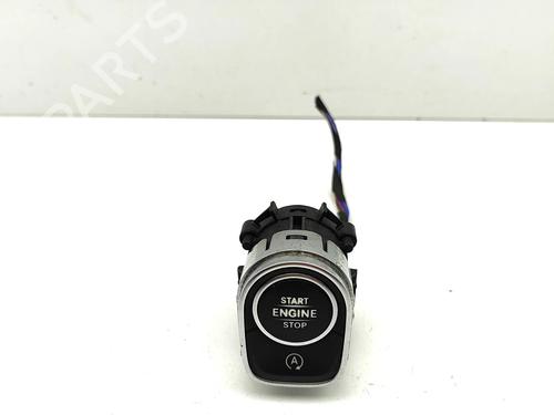 switch-mercedes-benz-sprinter-3-t-van-b910-2018-34630422 main image