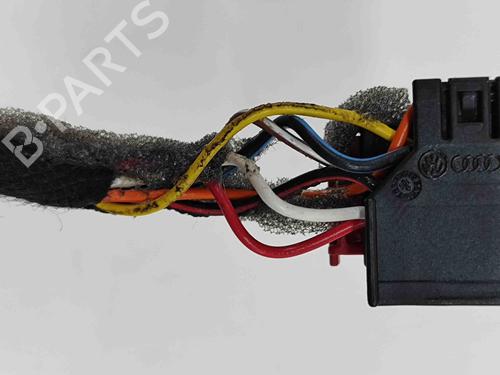 Left mirror SKODA YETI (5L) 1.2 TSI | BP16639340C26 