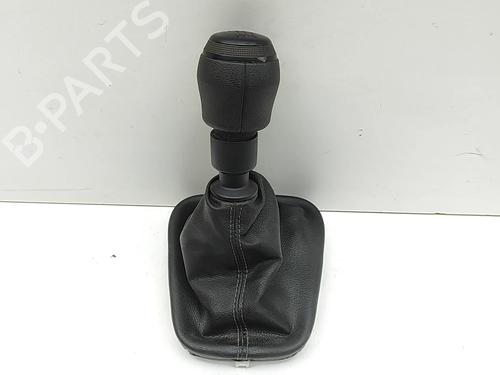Used Shift knob NISSAN NV400 Platform/Chassis (X62, X62B) dCi 145 (146 hp) 33176731