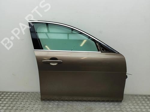 right-front-door-jaguar-xe-x760-2015-38421453 main image