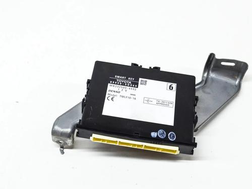 Used Electronic module TOYOTA YARIS (_P13_) 1.5 Hybrid (NHP130_) (101 hp) 8841393