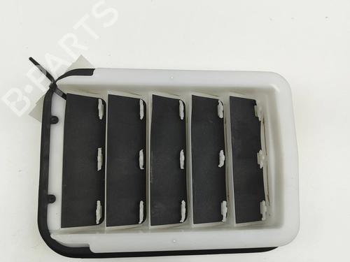 grill-toyota-prius-_w6_-2023-27795830 main image