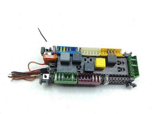 fuse-box-mercedes-benz-gls-x166-2015-2016-2017-2018-2019-33825819 main image