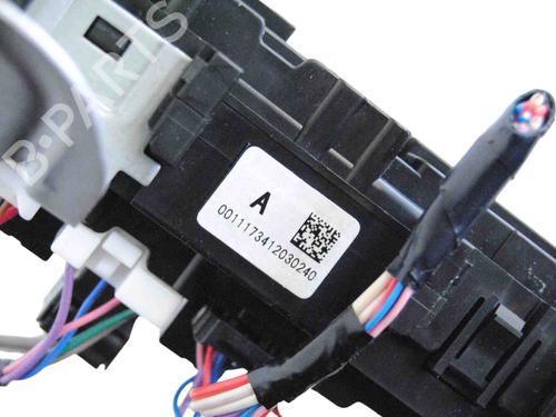 Fuse box INFINITI Q50 50 D | BP30248759E1