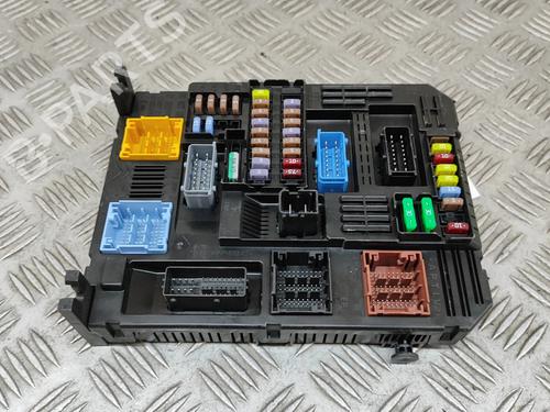 Used Fuse box OPEL VIVARO C Bus (K0) VIVARO-E (136 hp) 27789525