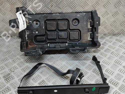 Used Support MASERATI LEVANTE SUV (M161) 3.0 D Q4 (250 hp) 27331036