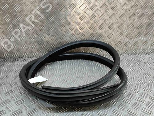 rubber-door-seal-land-rover-range-rover-velar-l560-2017-33374449 main image