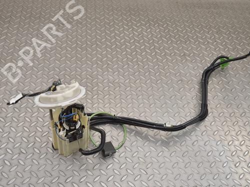 Used Fuel pump MERCEDES-BENZ E-CLASS Coupe (C207) E 250 CDI / BlueTEC / d (207.303, 207.304) (204 hp) 30235627