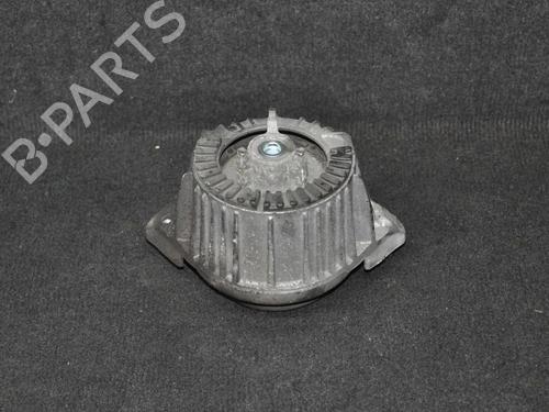 Used Engine mount MERCEDES-BENZ C-CLASS (W204) C 200 CDI (204.007, 204.006) (136 hp) 6728874