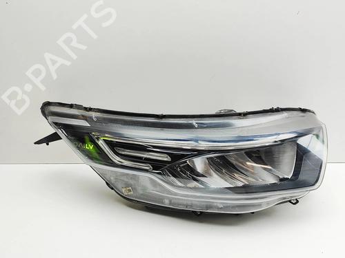 Phare droit IVECO DAILY VI Platform/Chassis 35S21, 35C21, 40C21, 45C21, 50C21, 60C21, 65C21, 70C21 (205 hp) 31951298