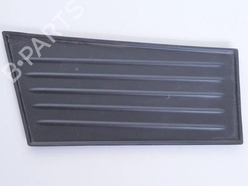 Used Cup/Object holder BMW X1 (F48) xDrive 25 d (231 hp) 30256971