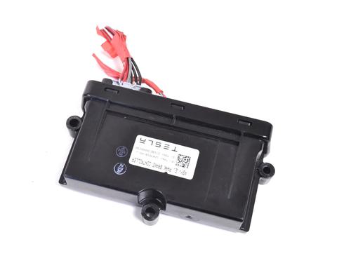 Used Electronic module Electronic module TESLA MODEL S (5YJS) 75D AWD (525 hp) 33345015 33345015