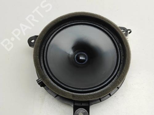 speaker-toyota-prius-_w6_-2023-33375790 main image