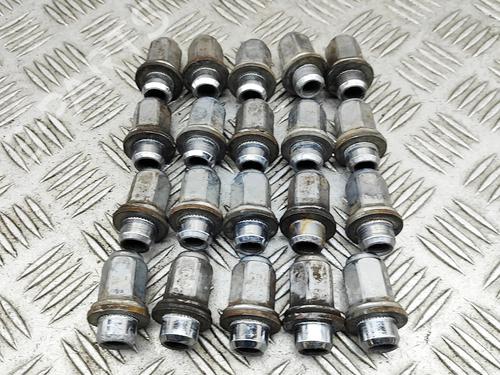 Altro TOYOTA HILUX VII Pickup (_N1_, _N2_, _N3_) 3.0 D-4D 4WD (KUN26) (171 hp) 32213530