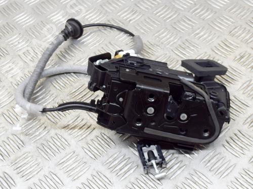 Vergrendeling rechts achter SKODA KAROQ (NU7, ND7) 1.6 TDI (115 hp) 8355216