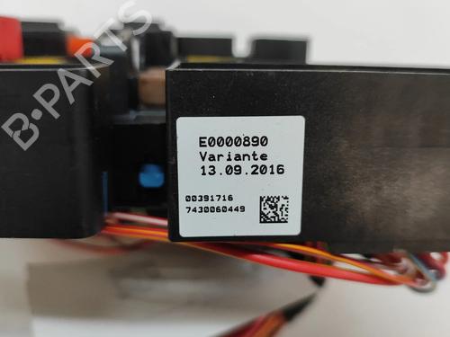 Fuse box BMW X1 (F48) xDrive 20 d | BP29227457E1