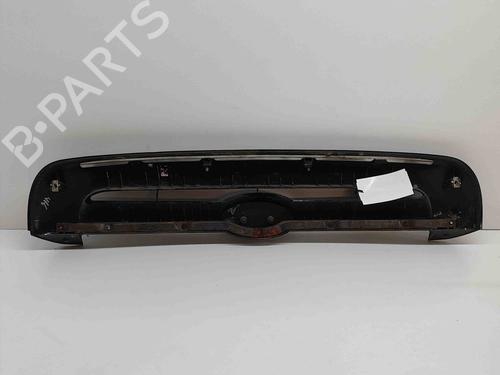 Grille HYUNDAI SANTA FÉ I (SM) 2.0 CRDi All-wheel Drive | BP24141846C40