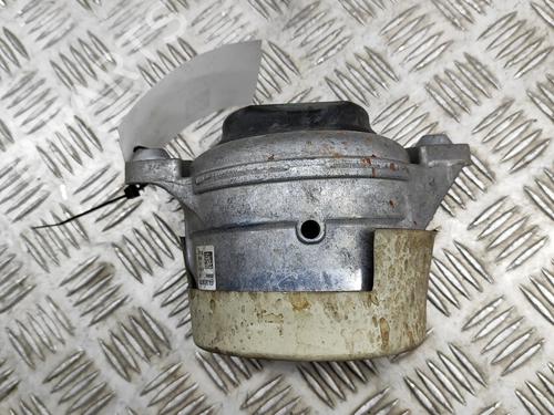 Used Engine mount Engine mount 15852147 15852147