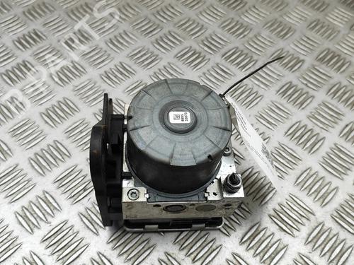Used ABS pump ABS pump SKODA OCTAVIA III Combi (5E5, 5E6) 2.0 TDI (150 hp) 33379653 33379653