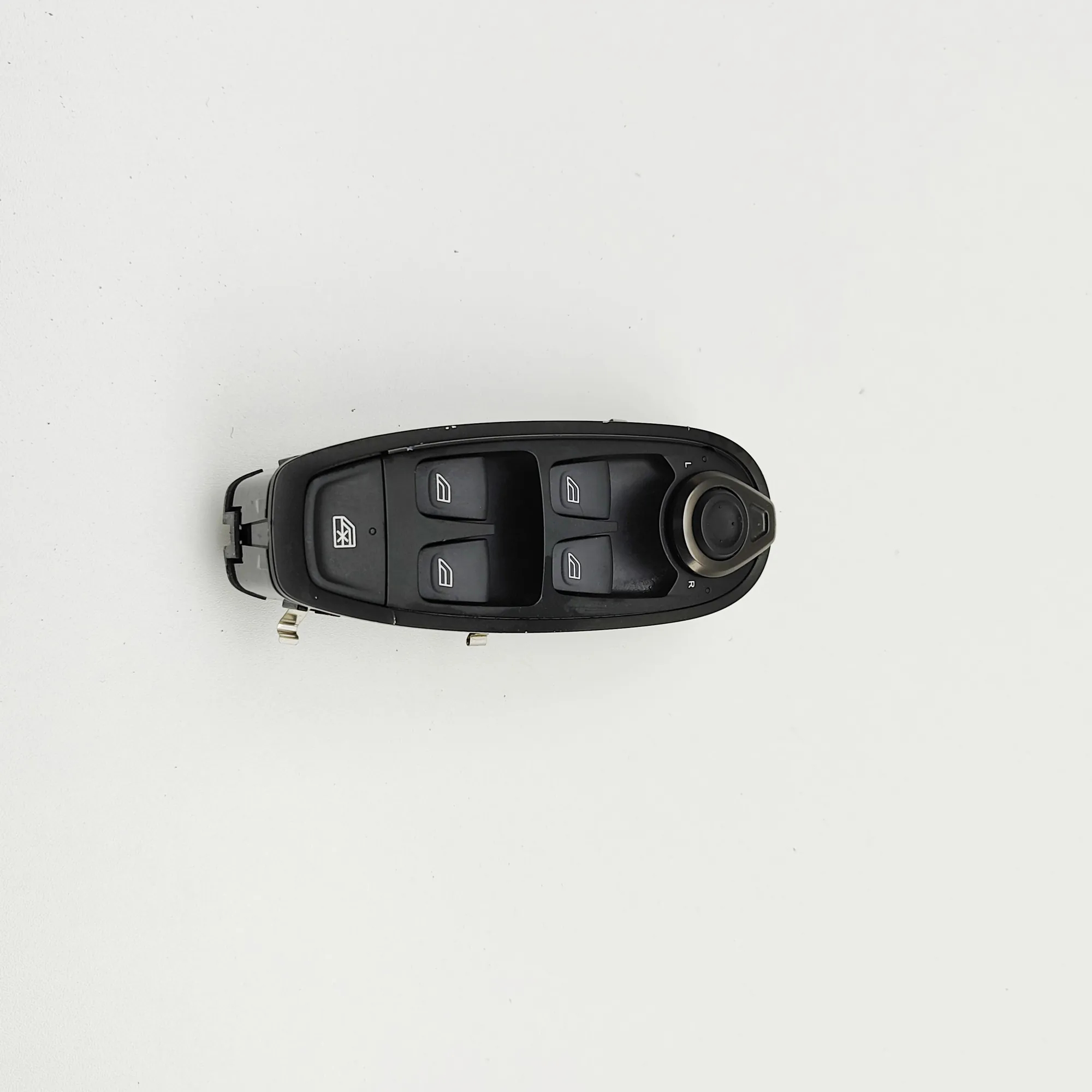 Right front window switch – Aston Martin DBX 4.0 All-wheel Drive (2022-2026)