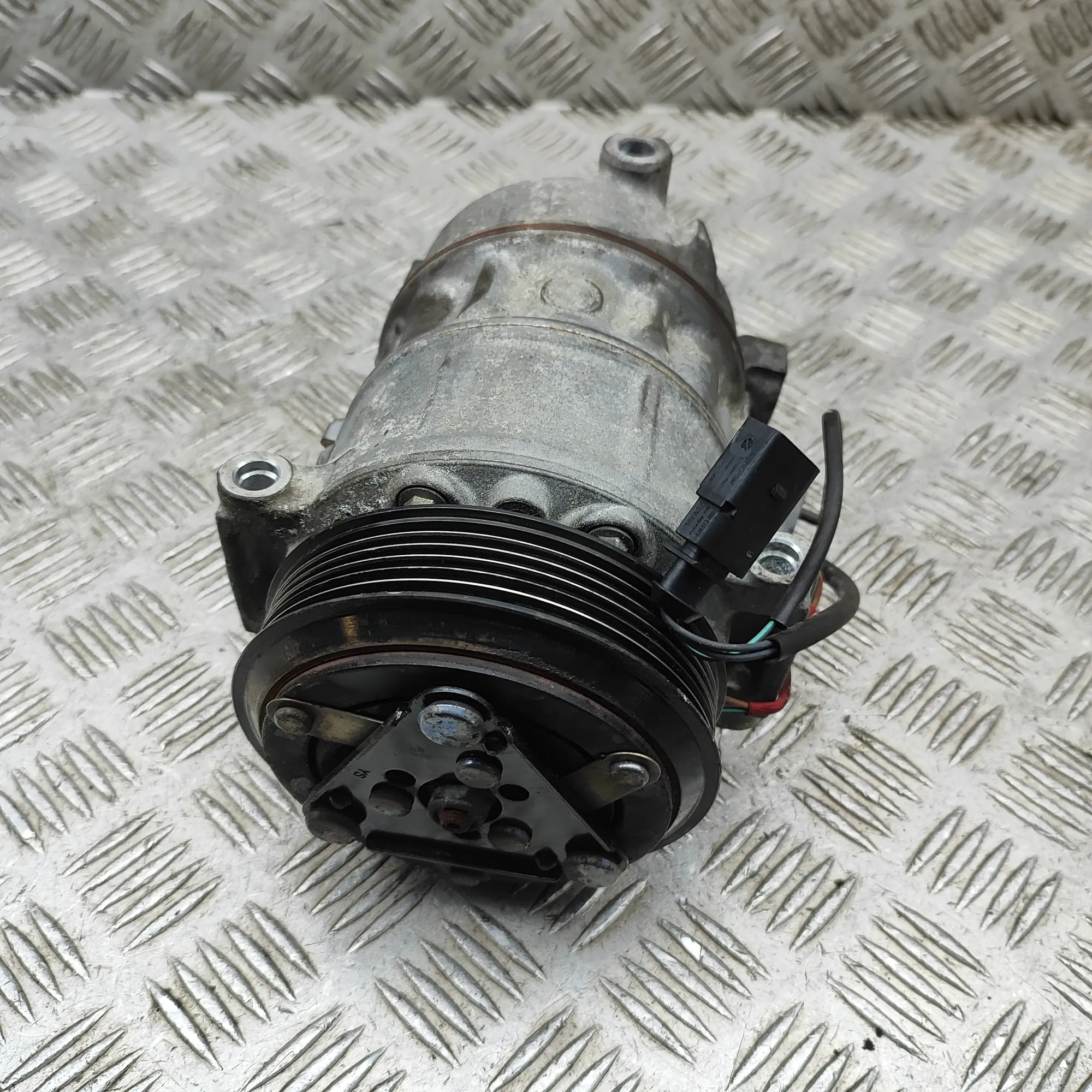 AC compressor – Porsche 911 (991) 3.0 Carrera 4S (2015-2019)