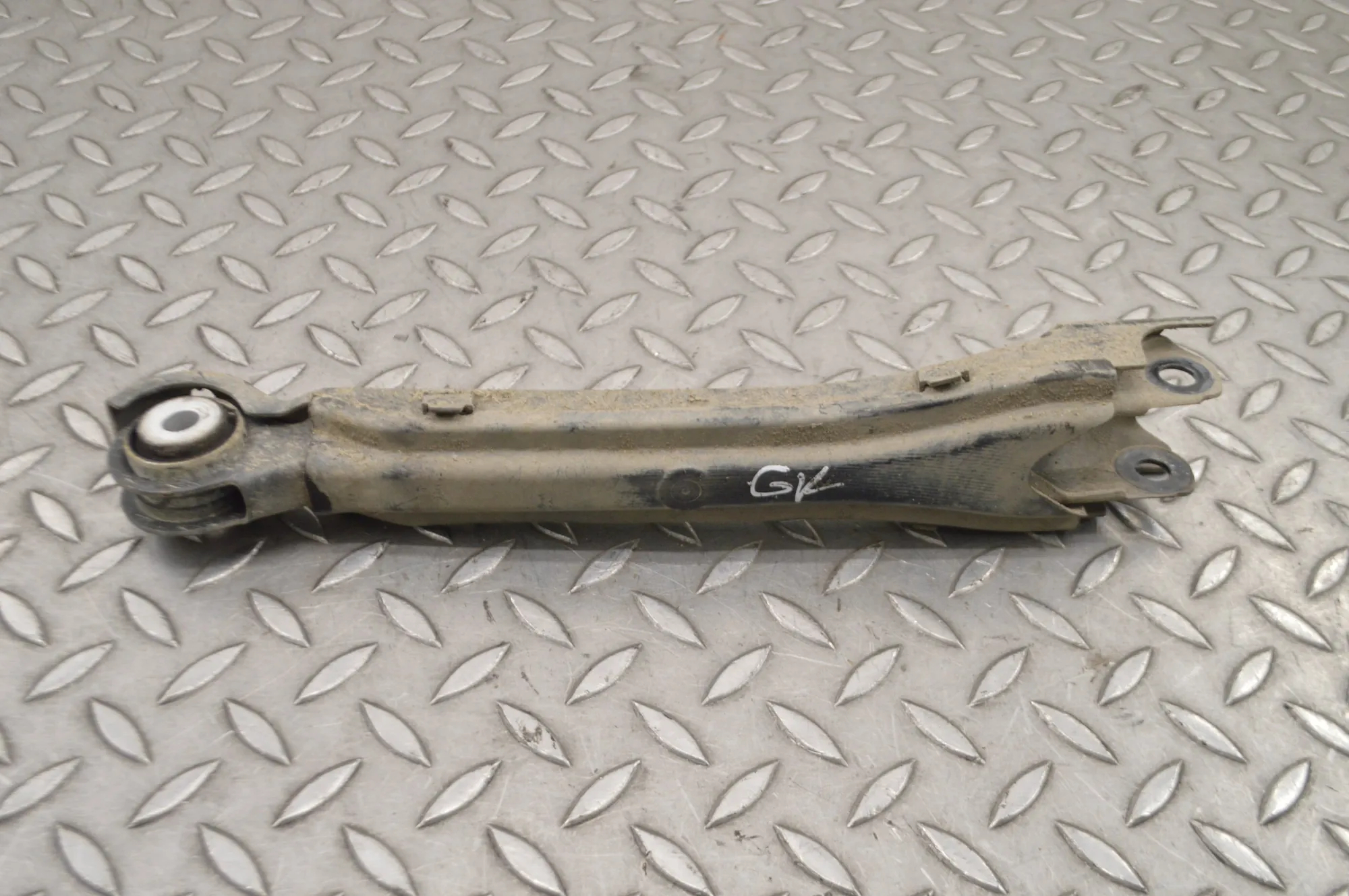 Left rear suspension arm – Porsche 911 (997) 3.6 Carrera (2004-2008)