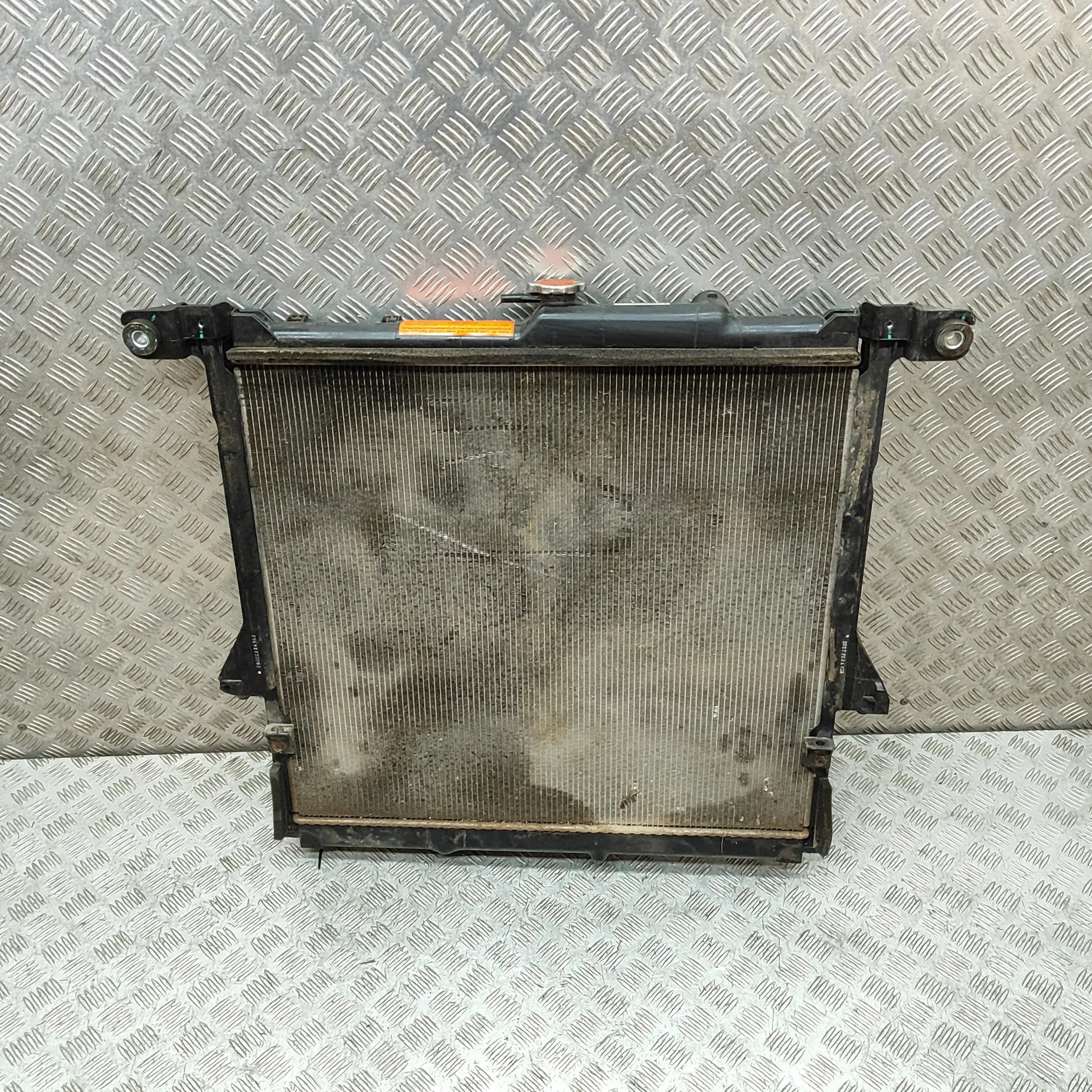 Tfr Radiator Water radiator ISUZU D-MAX II (TFR, TFS) 1.9 Ddi 4x4 (TFS87J) 29975719 ...
