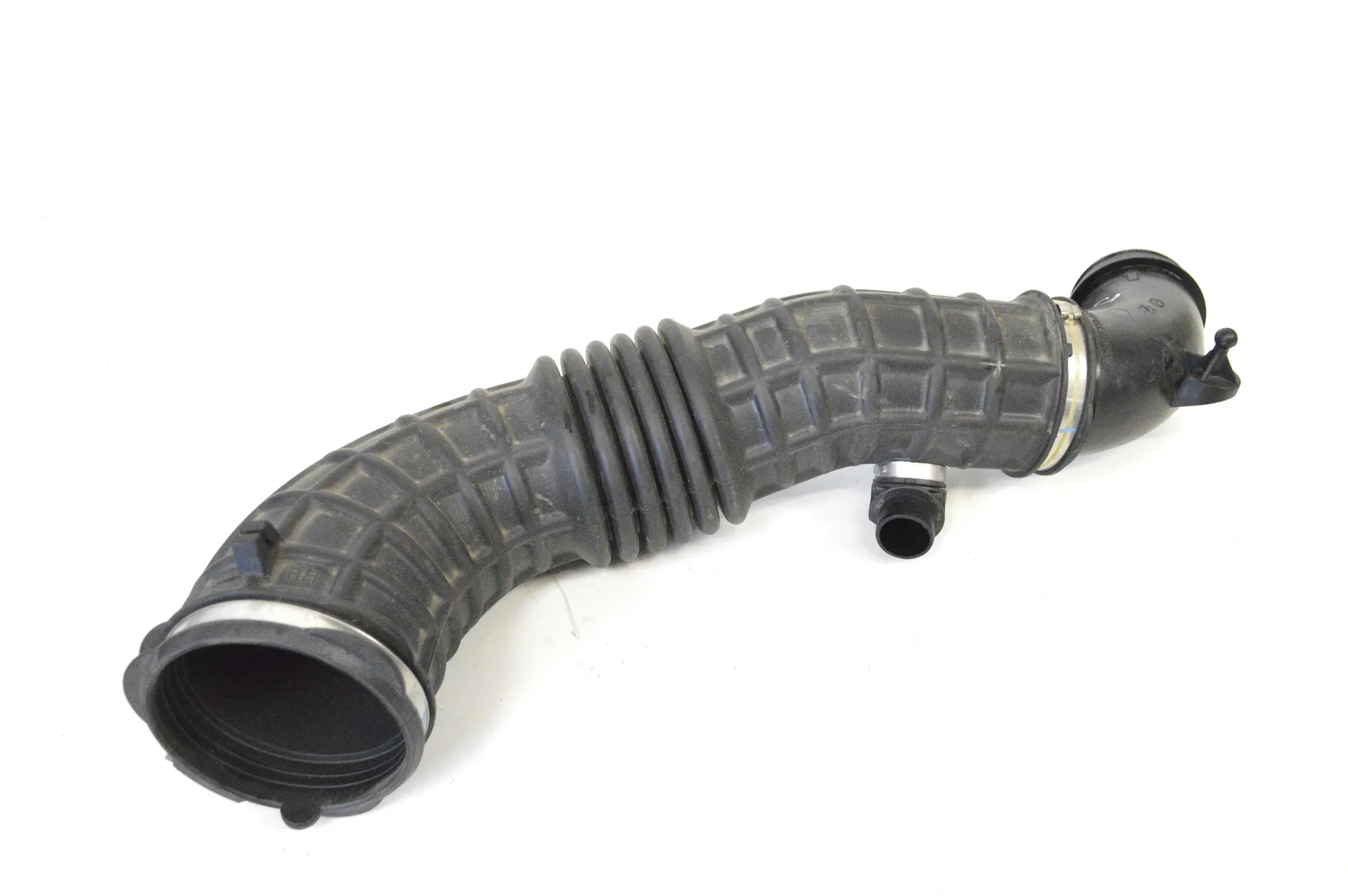 Intercooler pipe – Aston Martin DB11 Vantage 5.2 V12 (2016-2026)