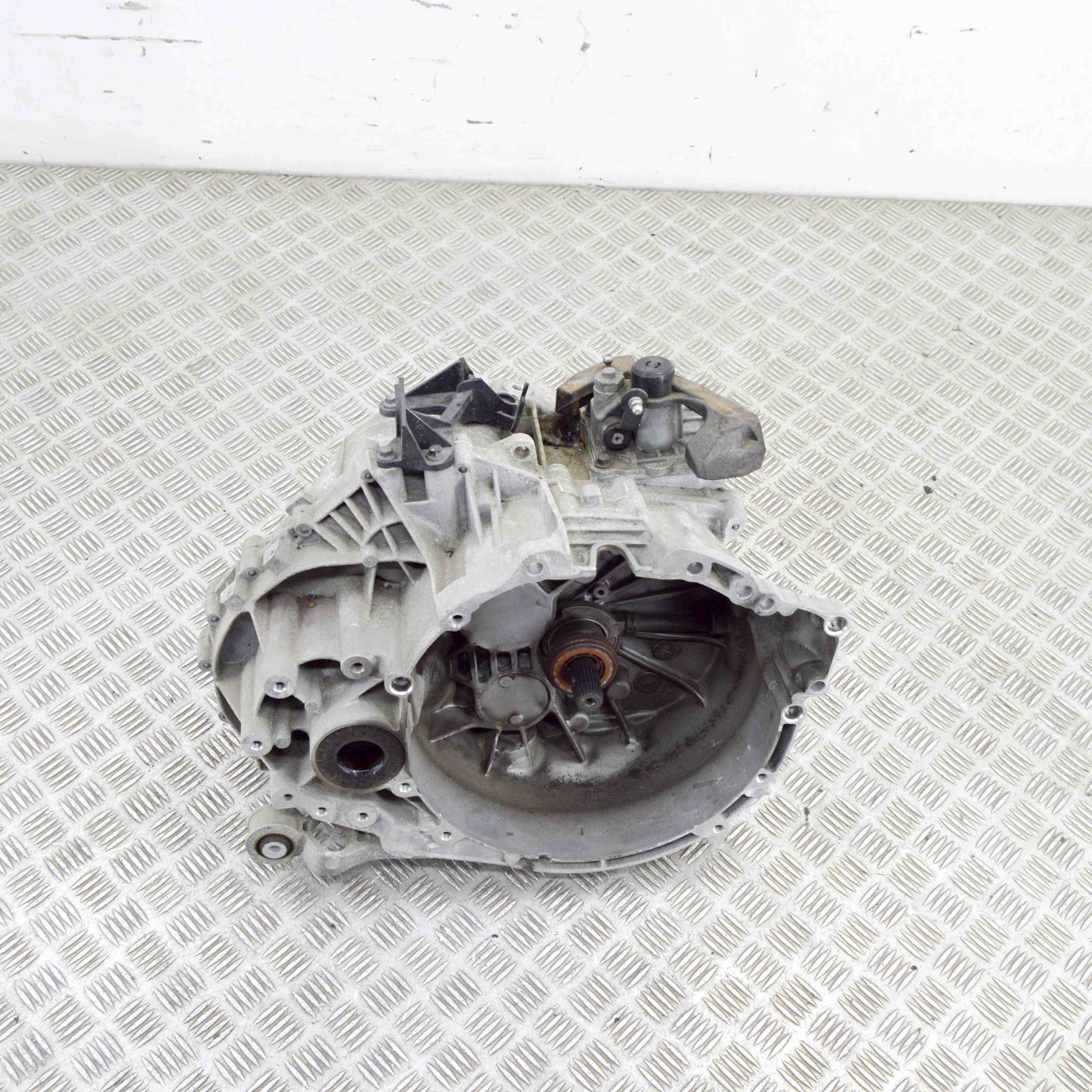 Gearbox VOLVO V60 I (155) T4 13386467 | B-Parts