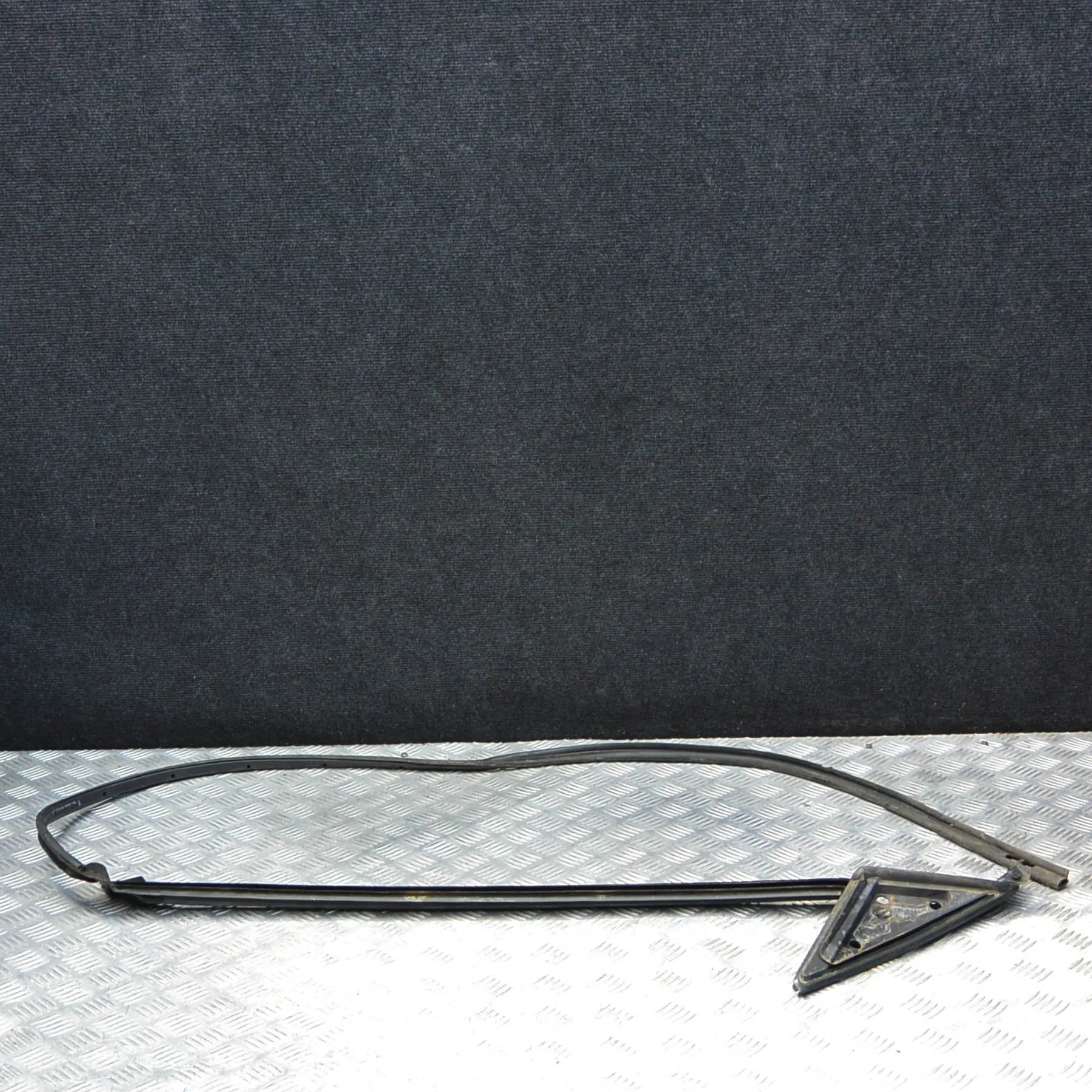Rubber door seal – Porsche 911 Convertible (997) 3.8 Carrera S / GTS (2009-2011)