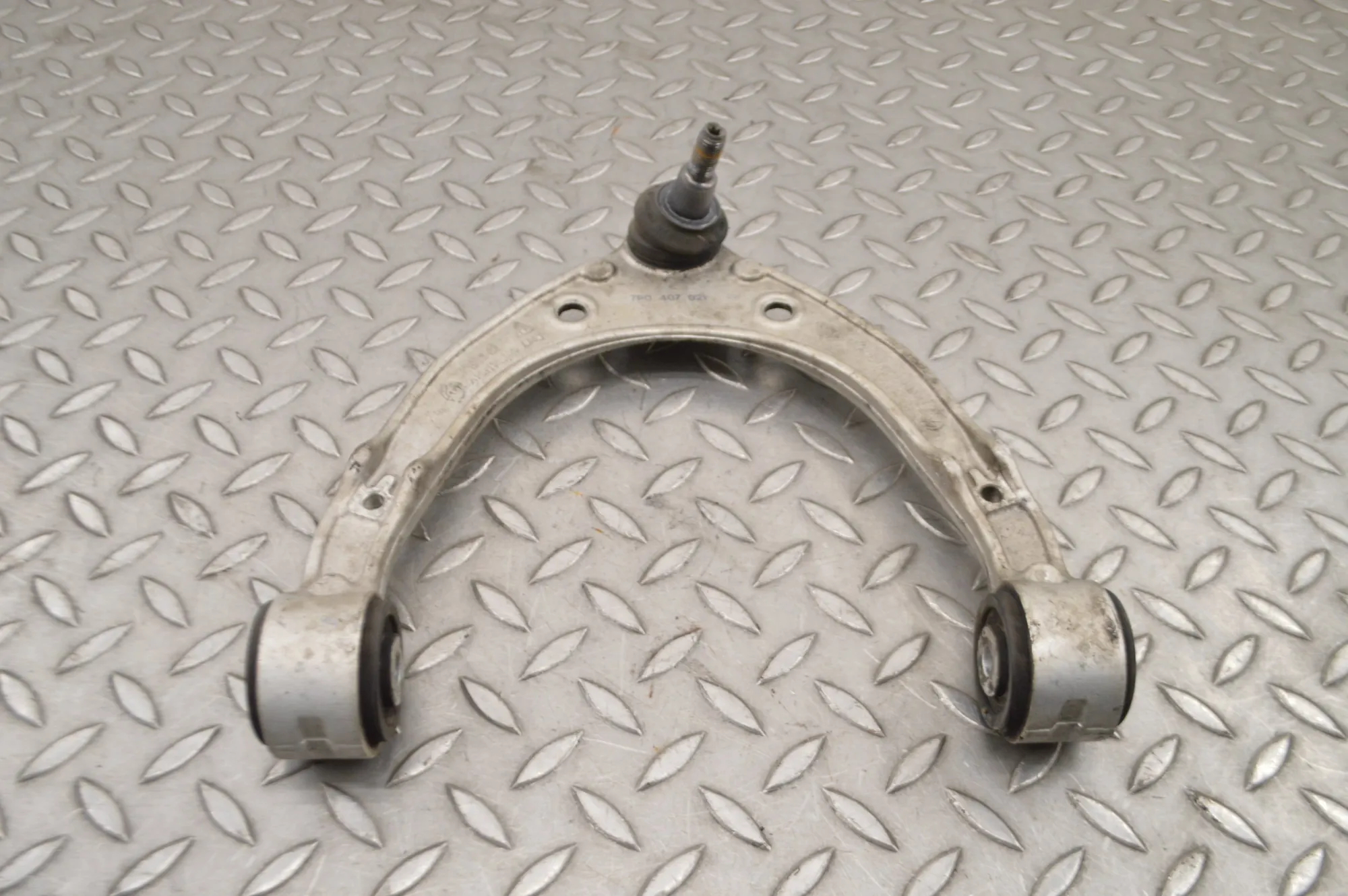 Left front suspension arm – Porsche 911 (997) 3.6 Carrera (2004-2008)