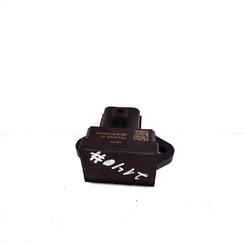 Fuel pump FORD FOCUS III 1.5 TDCi 6741828 BParts