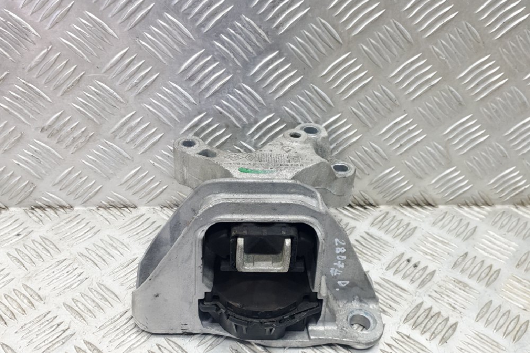 Engine mount NISSAN QASHQAI II SUV (J11, J11_) 1.2 DIGT 6770600 BParts