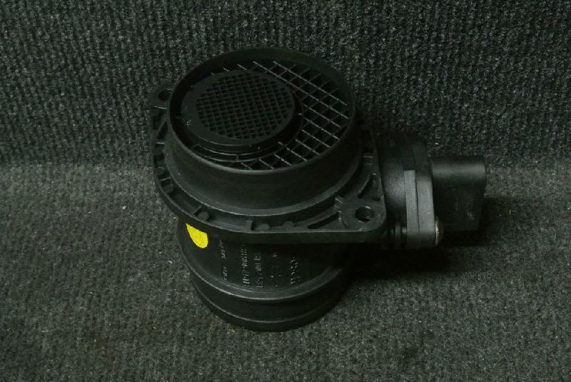 Mass air flow sensor VW PASSAT B6 Variant (3C5) 1.9 TDI 6721948 BParts