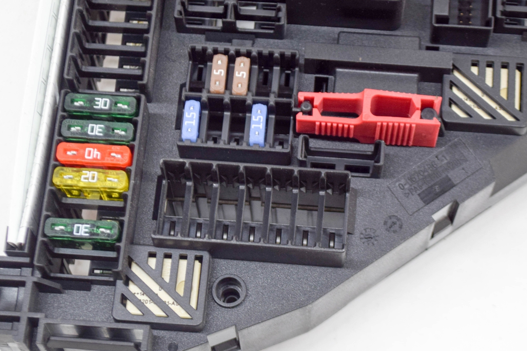 Fuse box BMW X3 (F25) sDrive 18 d 8412026 | B-Parts