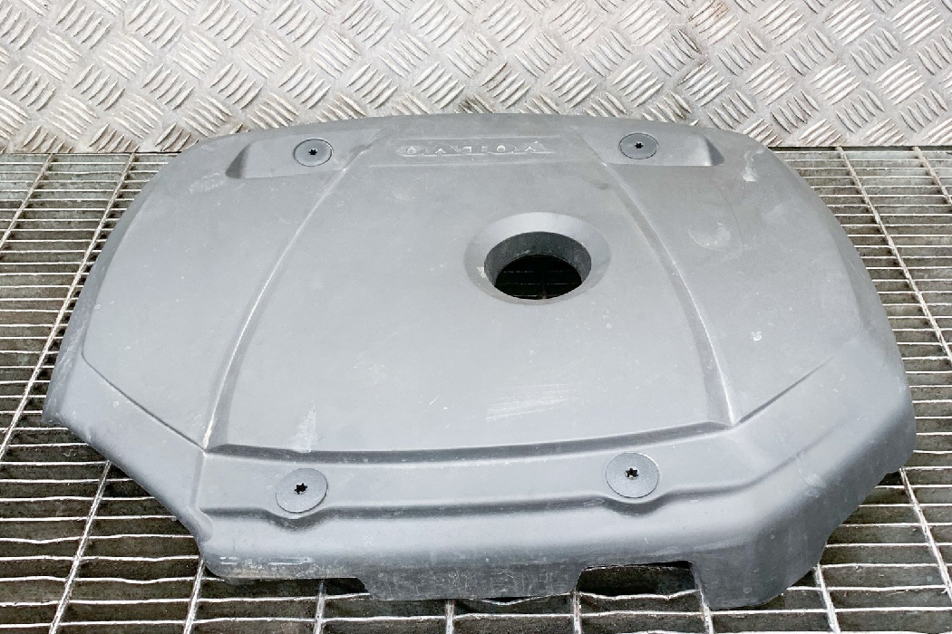 Engine cover VOLVO V40 Hatchback (525, 526) T3 6763777 BParts