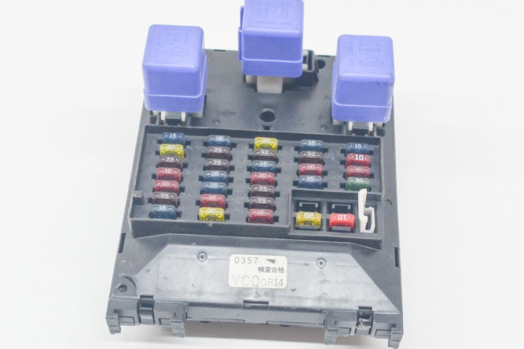 Fuse box NISSAN PATROL GR V Wagon (Y61) 3.0 DTi 8838891 BParts