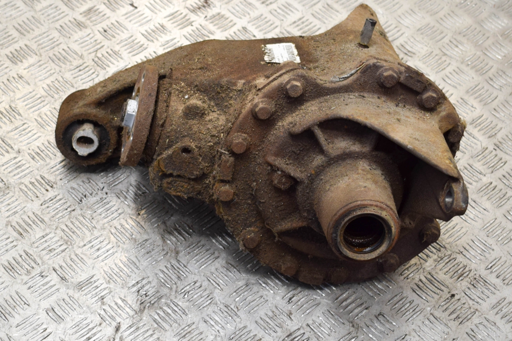 Rear differential LAND ROVER DISCOVERY III (L319) 2.7 TD 4x4 8625860 ...