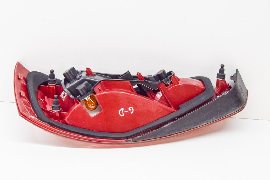 Third brake light AUDI Q3 (8UB, 8UG) 2.0 TDI 6772530 BParts