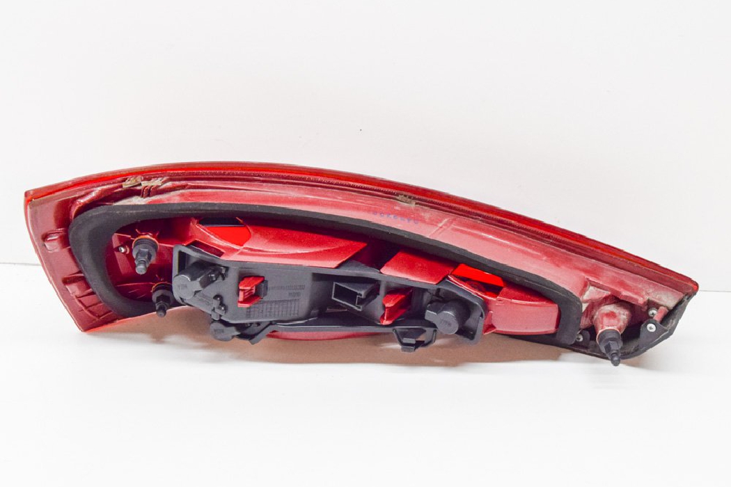 Third brake light AUDI Q3 (8UB, 8UG) 2.0 TDI 6772530 BParts