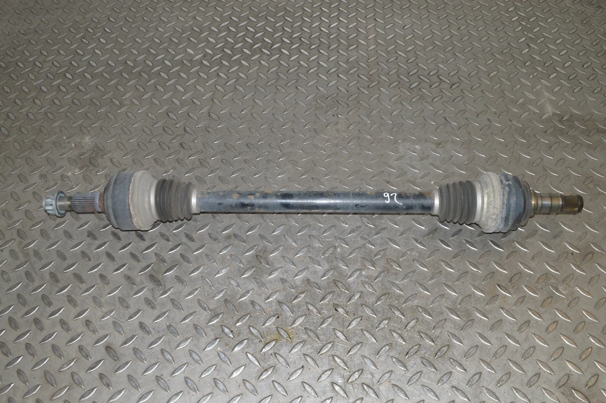Left rear driveshaft – Porsche 911 (997) 3.6 Carrera (2004-2008)