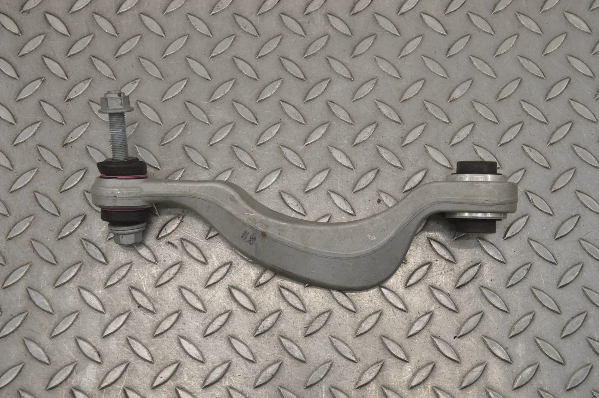 Left rear suspension arm – Porsche 911 (997) 3.6 Carrera (2004-2008)