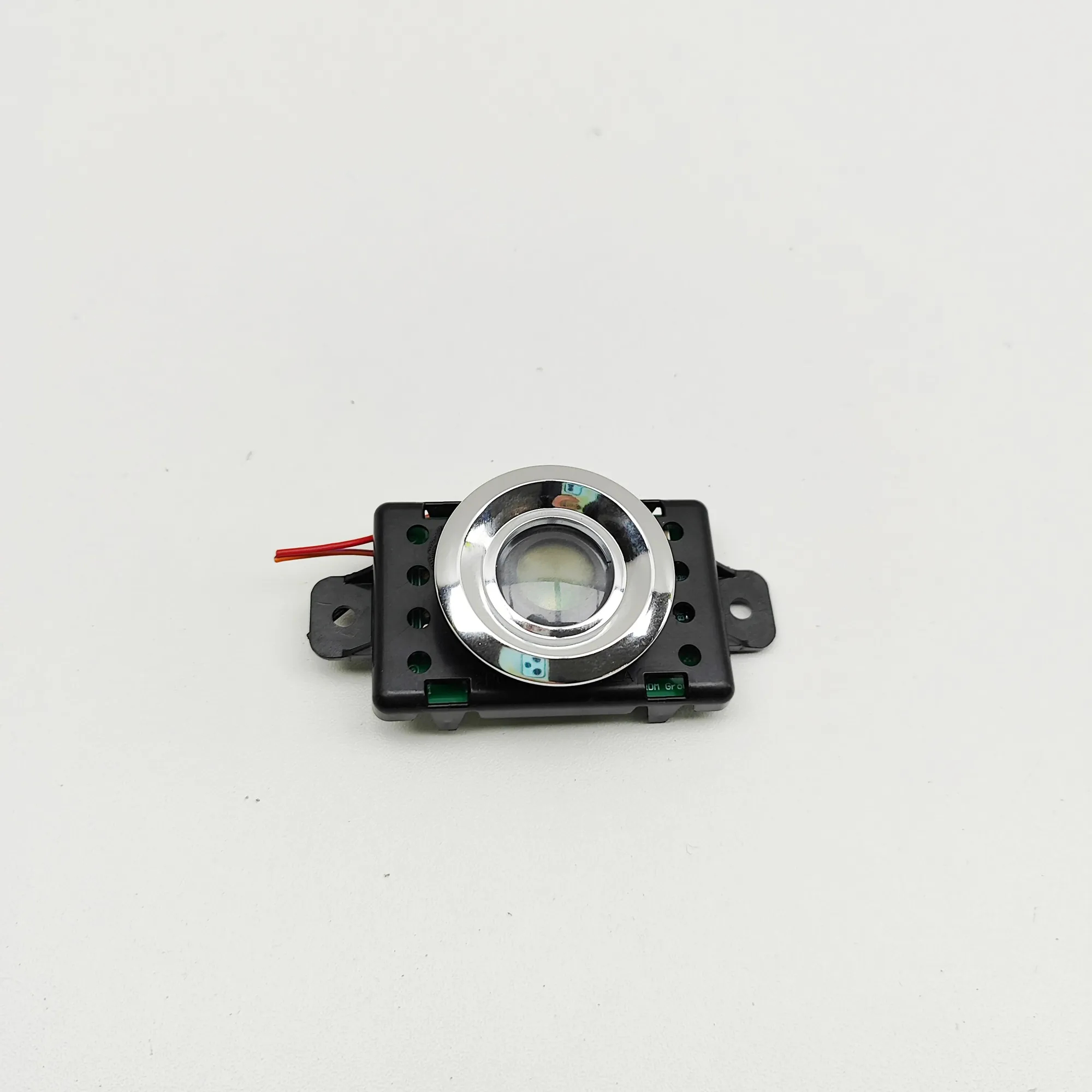 Interior roof light – Aston Martin DBX 4.0 All-wheel Drive (2022-2026)