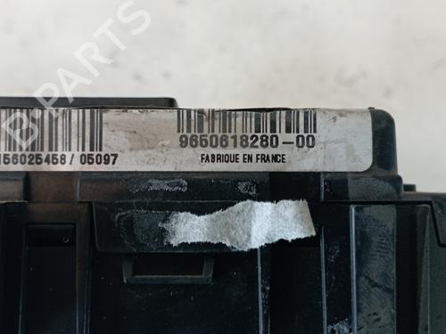 Fuse box CITROËN C5 I (DC_)  | BP25325294E1 