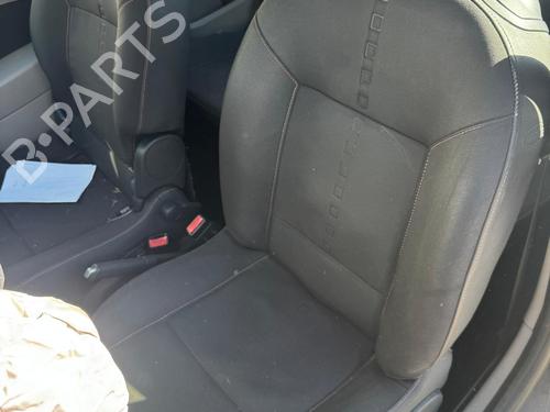 left-front-seat-renault-twingo-ii-cn0_-2007-34519952 main image