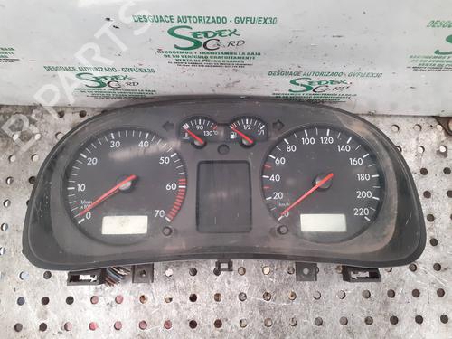 Used Instrument cluster VW GOLF IV (1J1) [1997-2008]  25438487