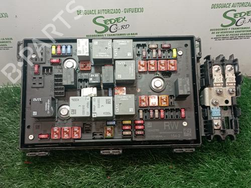 Used Fuse box OPEL ASTRA J (P10) [2009-2016]  25323679
