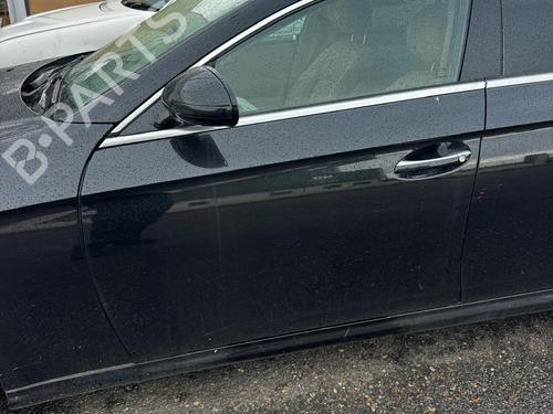 Used Left front door MERCEDES-BENZ CLS (C219) [2004-2011]  31602983