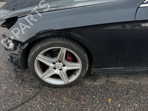 Used Left front fenders MERCEDES-BENZ CLS (C219) [2004-2011]  31602990