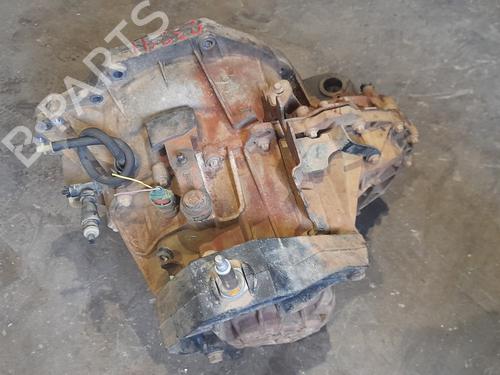Used Gearbox RENAULT MASTER II Van (FD) 2.5 dCi (FD01, FD0Y, FD21, FD2Y, FD31, FD71, FD7Y, FD81,... (146 hp) 30878256